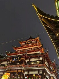 上海豫园元宵灯会复古中式建筑