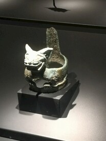 青铜兽