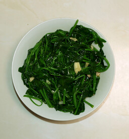 清炒豌豆尖
