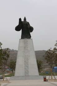 大帝雕塑