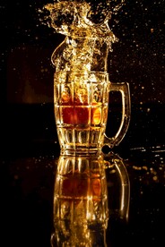 啤酒飞溅摄影