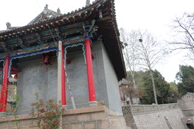古建房檐梁柱彩绘