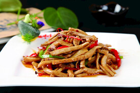 鲜茶树菇烧牛肚