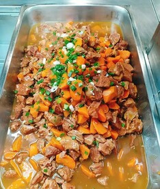 胡萝卜烧肉