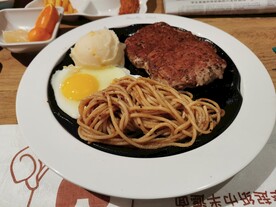 牛排 意面 鸡蛋 土豆泥