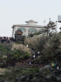 山坡建筑