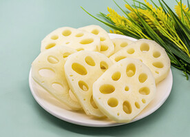 盘子里的莲藕片高清摄影图