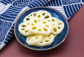 盘子里的莲藕片