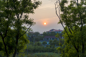 山庄夕阳 