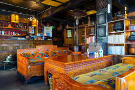 西藏拉萨玛吉阿米餐吧藏式餐厅