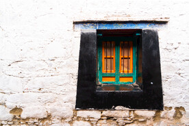 西藏拉萨八廓街藏式窗户