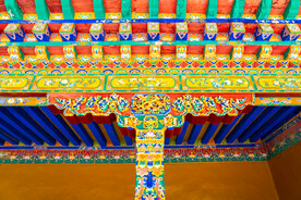 西藏拉萨罗布林卡康松司伦房梁