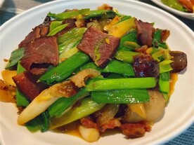 蒜苗炒腊肉