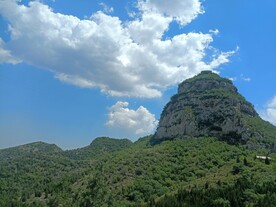 天山