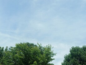 浅蓝天空