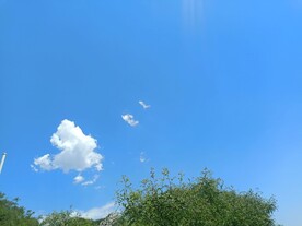 云朵和山头