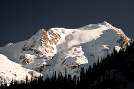 光影雪山摄影