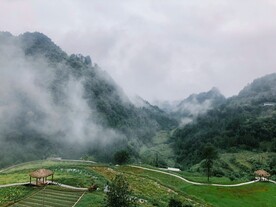 张家界 天门山 云雾 天空