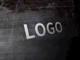 logo 样机黑色效果图