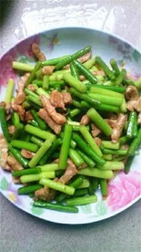 蒜苔肉丝