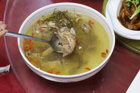 石橄榄鸡汤