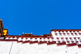 西藏拉萨布达拉宫白宫一侧