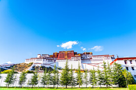 西藏拉萨布达拉宫正面近景