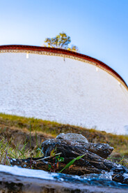 西藏拉萨布达拉宫的小玛尼堆