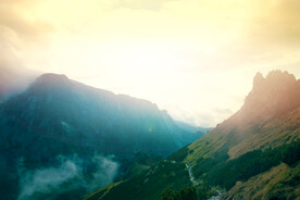 崇山峻岭       高山  