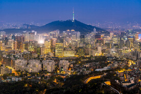 首尔市中心城市景观的夜景