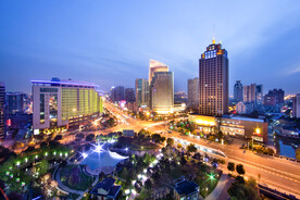 城市夜景图