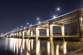 城市夜景图