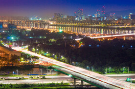 城市夜景图