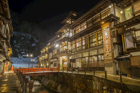 城市夜景图