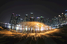 城市夜景图