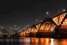 城市夜景图