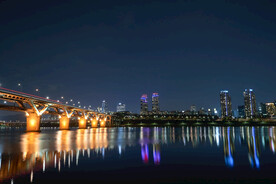 城市夜景图