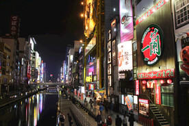 城市夜景图