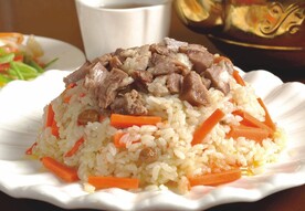 新疆碎肉抓饭