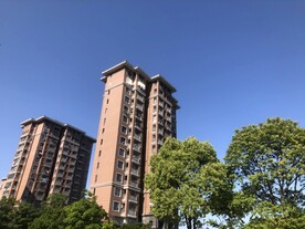 小区楼盘蓝天