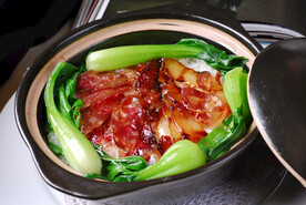 广式腊肉香肠煲仔饭