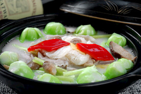 浓汤鲜菌鱼皮饺