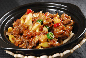 黄豆酱煨土鸡 