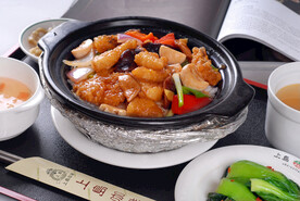 冬菇鳕鱼煲仔