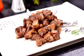 铁板牛肉粒