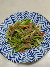 蒜苔炒肉