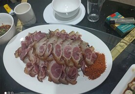 香卤肘子