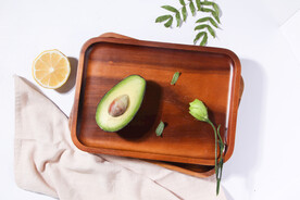 新鲜牛油果水果