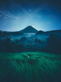 山脉星空