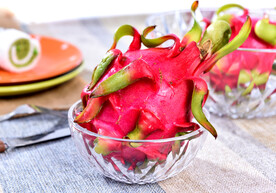 新鲜火龙果水果